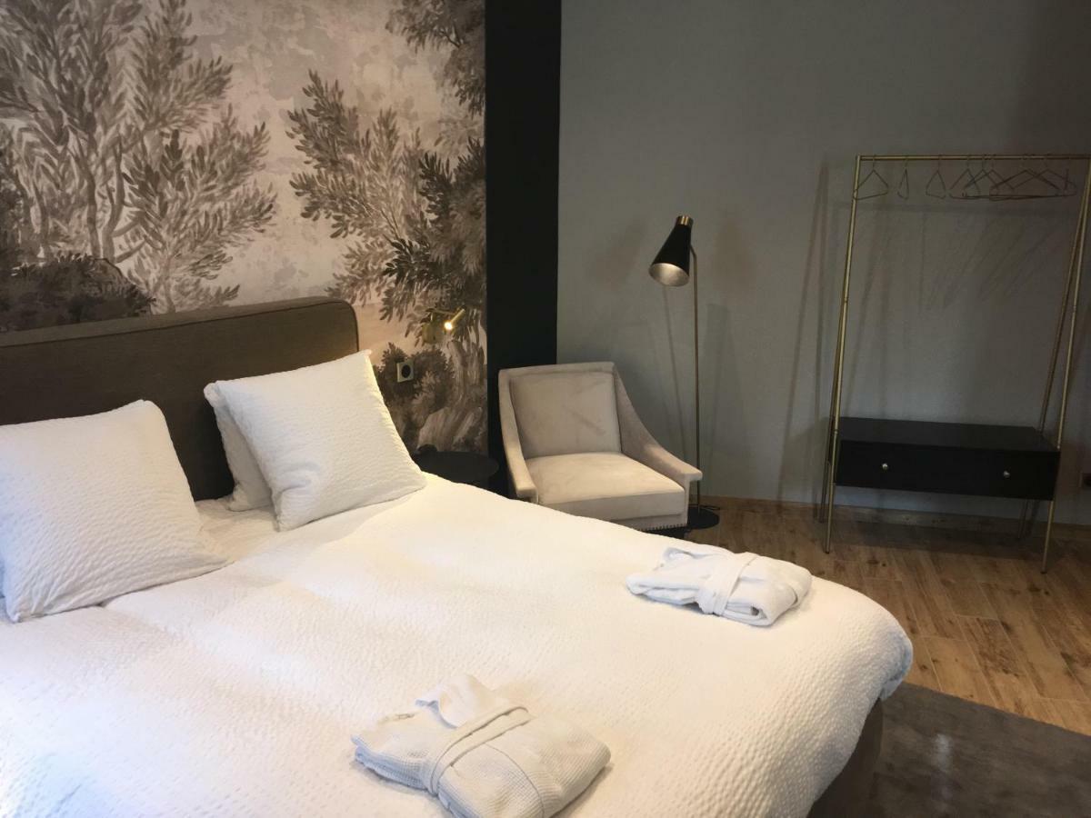 Le Chateau D'Hermonville B&B / Chambres D'Hotes Exteriör bild